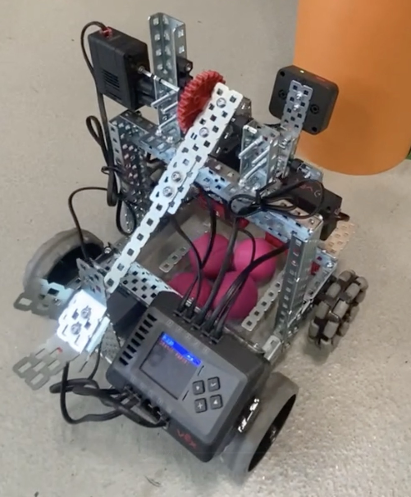 Vexbot holding four balls